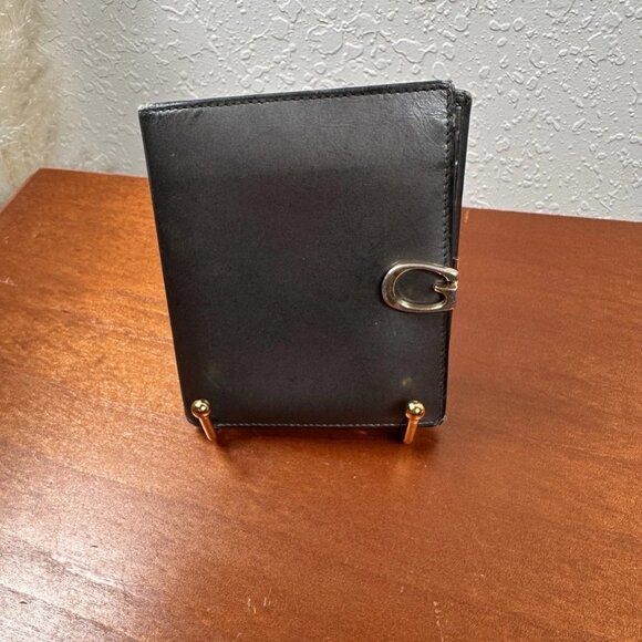 Gucci Vintage Leather Compact Wallet - Picture 3 of 15